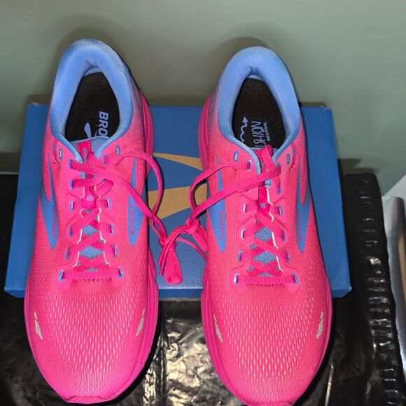 Brooks Women's Ghost 15 running shoe in the "Pink Glo/Blue/Fuchsia" Size:m12 - Picture 4 of 8